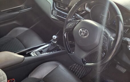 Toyota C-HR I рестайлинг, 2017 год, 1 805 000 рублей, 5 фотография