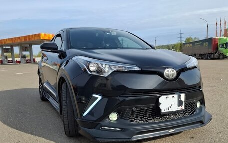 Toyota C-HR I рестайлинг, 2017 год, 1 805 000 рублей, 8 фотография