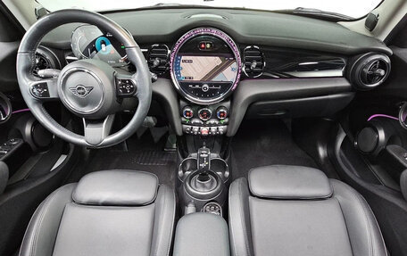 MINI Hatch, 2023 год, 1 860 000 рублей, 6 фотография