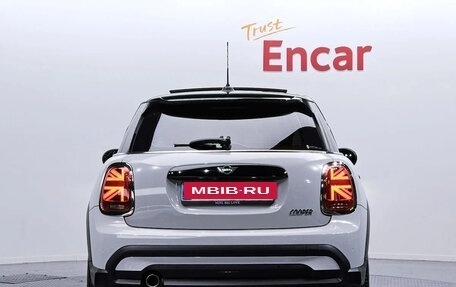MINI Hatch, 2023 год, 1 860 000 рублей, 4 фотография