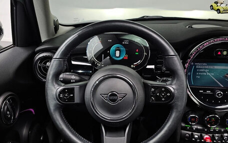 MINI Hatch, 2023 год, 1 860 000 рублей, 13 фотография