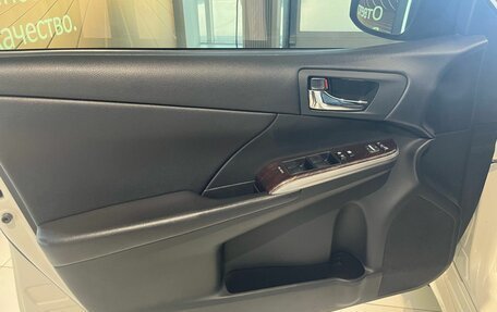 Toyota Camry, 2017 год, 2 099 000 рублей, 14 фотография
