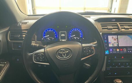 Toyota Camry, 2017 год, 2 099 000 рублей, 19 фотография