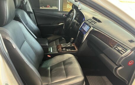Toyota Camry, 2017 год, 2 099 000 рублей, 23 фотография