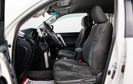 Toyota Land Cruiser Prado 150 рестайлинг 2, 2012 год, 3 180 000 рублей, 6 фотография