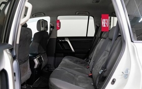 Toyota Land Cruiser Prado 150 рестайлинг 2, 2012 год, 3 180 000 рублей, 8 фотография
