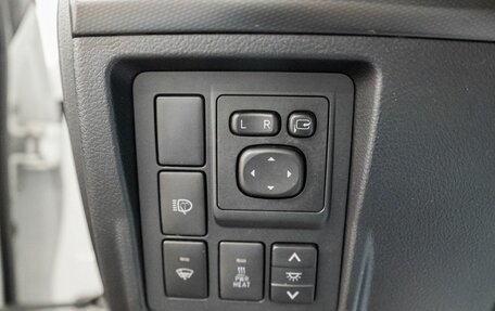 Toyota Land Cruiser Prado 150 рестайлинг 2, 2012 год, 3 180 000 рублей, 17 фотография