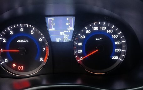 Hyundai Solaris II рестайлинг, 2016 год, 1 150 000 рублей, 9 фотография