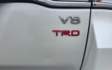 Toyota Land Cruiser 200, 2019 год, 8 200 000 рублей, 4 фотография