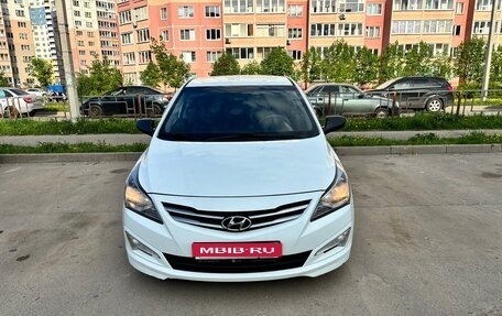 Hyundai Solaris II рестайлинг, 2015 год, 970 000 рублей, 1 фотография