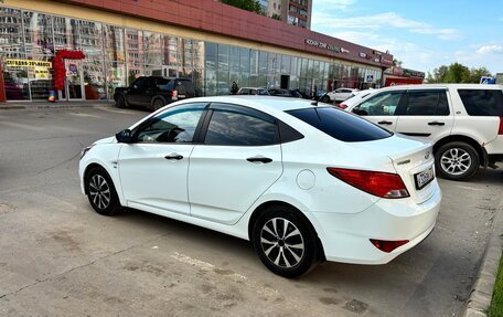 Hyundai Solaris II рестайлинг, 2015 год, 970 000 рублей, 4 фотография