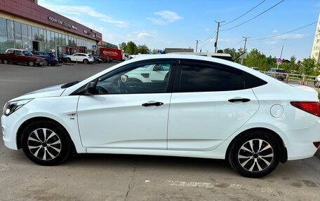 Hyundai Solaris II рестайлинг, 2015 год, 970 000 рублей, 5 фотография