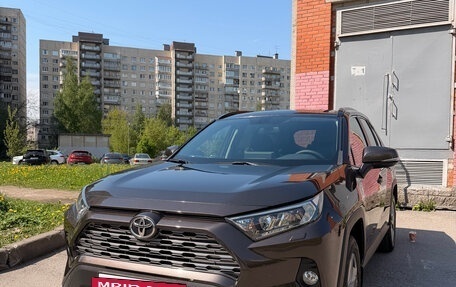 Toyota RAV4, 2019 год, 3 085 000 рублей, 2 фотография