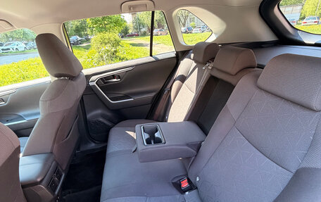 Toyota RAV4, 2019 год, 3 085 000 рублей, 24 фотография