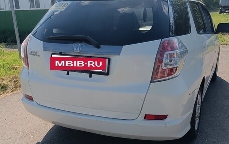 Honda Fit Shuttle I рестайлинг, 2014 год, 1 050 000 рублей, 7 фотография