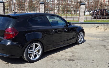 BMW 1 серия, 2009 год, 1 650 000 рублей, 4 фотография