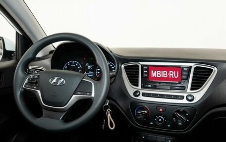 Hyundai Solaris II рестайлинг, 2021 год, 1 540 000 рублей, 13 фотография