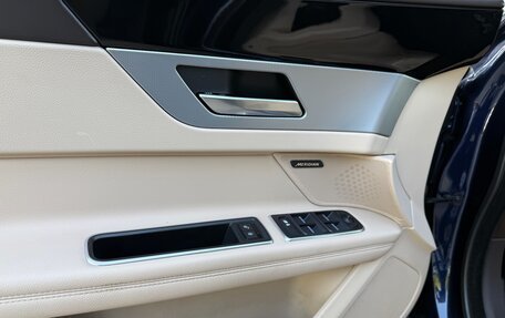 Jaguar XF II, 2017 год, 2 170 000 рублей, 4 фотография