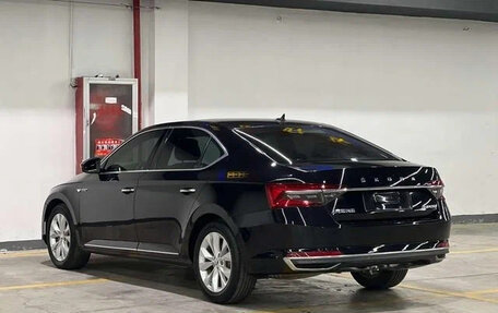 Skoda Superb III рестайлинг, 2022 год, 1 640 000 рублей, 7 фотография