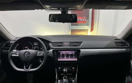 Skoda Superb III рестайлинг, 2022 год, 1 640 000 рублей, 11 фотография