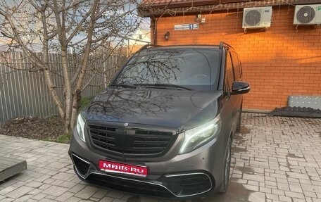 Mercedes-Benz V-Класс, 2021 год, 6 950 000 рублей, 1 фотография