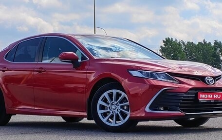 Toyota Camry, 2022 год, 3 500 000 рублей, 1 фотография