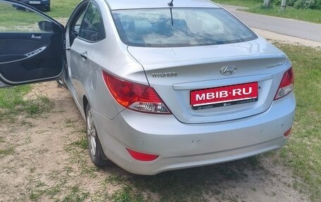 Hyundai Solaris II рестайлинг, 2013 год, 720 000 рублей, 1 фотография