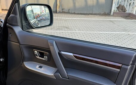 Mitsubishi Pajero IV, 2018 год, 4 800 000 рублей, 14 фотография
