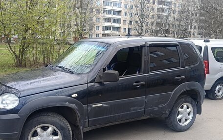Chevrolet Niva I рестайлинг, 2011 год, 450 000 рублей, 2 фотография