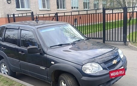 Chevrolet Niva I рестайлинг, 2011 год, 450 000 рублей, 5 фотография