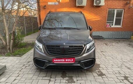 Mercedes-Benz V-Класс, 2021 год, 6 950 000 рублей, 8 фотография