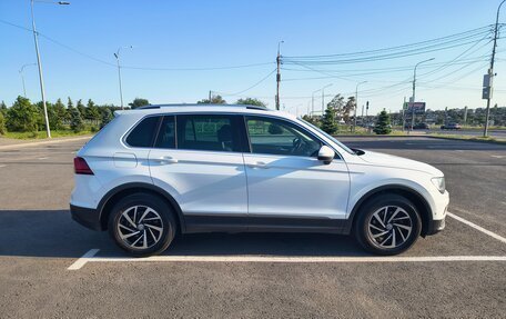 Volkswagen Tiguan II, 2018 год, 2 150 000 рублей, 5 фотография