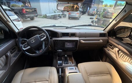 Toyota Land Cruiser 80 рестайлинг, 1996 год, 2 000 000 рублей, 35 фотография