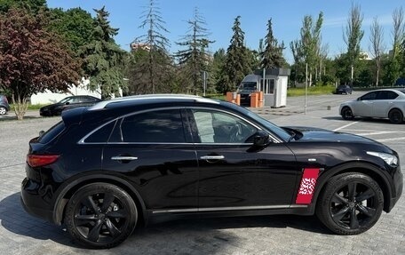 Infiniti QX70, 2014 год, 3 100 000 рублей, 11 фотография