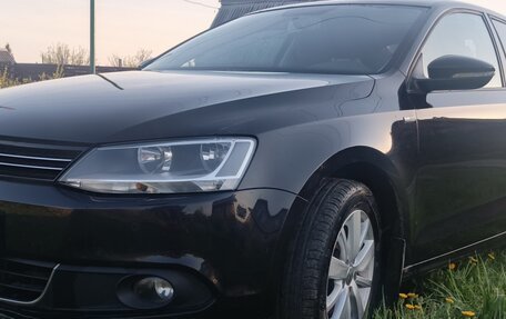 Volkswagen Jetta VI, 2013 год, 950 000 рублей, 4 фотография