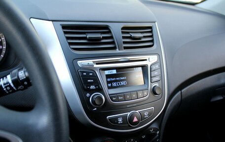 Hyundai Solaris II рестайлинг, 2016 год, 1 245 000 рублей, 12 фотография