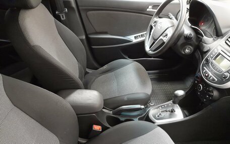 Hyundai Solaris II рестайлинг, 2013 год, 849 000 рублей, 12 фотография