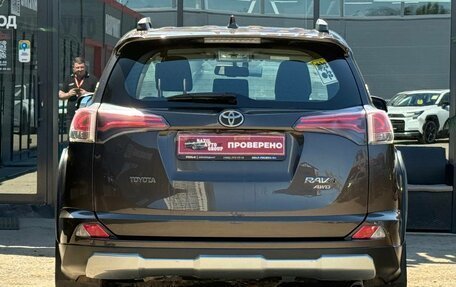 Toyota RAV4, 2018 год, 2 490 000 рублей, 10 фотография