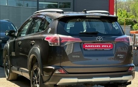 Toyota RAV4, 2018 год, 2 490 000 рублей, 9 фотография