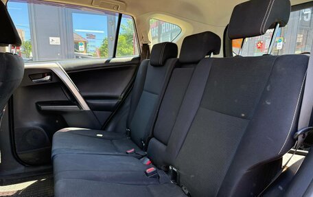 Toyota RAV4, 2018 год, 2 490 000 рублей, 27 фотография