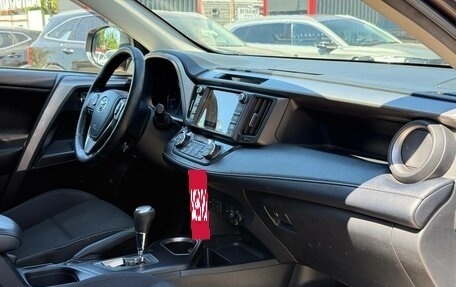 Toyota RAV4, 2018 год, 2 490 000 рублей, 33 фотография