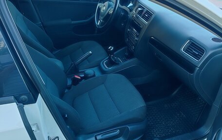 Volkswagen Jetta VI, 2012 год, 850 000 рублей, 9 фотография