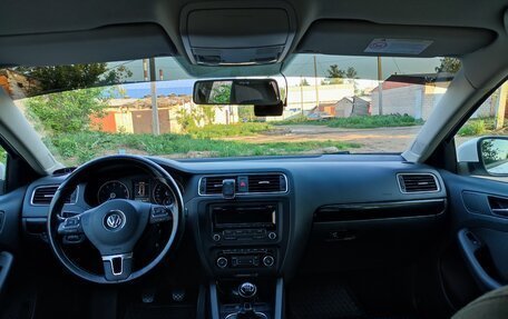 Volkswagen Jetta VI, 2012 год, 850 000 рублей, 11 фотография