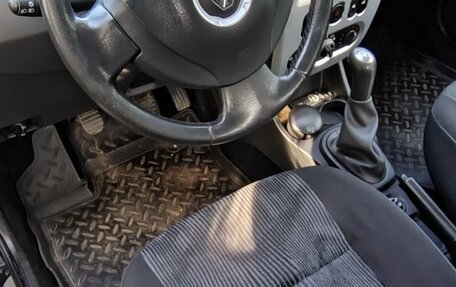 Renault Logan I, 2011 год, 400 000 рублей, 2 фотография