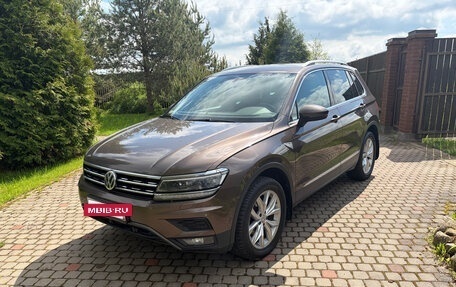 Volkswagen Tiguan II, 2018 год, 2 470 000 рублей, 4 фотография