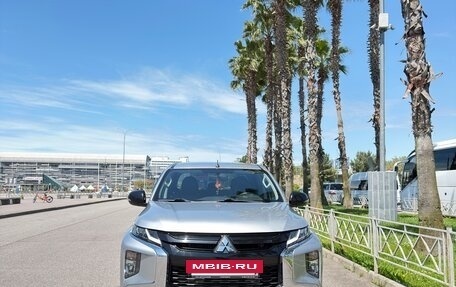 Mitsubishi L200 IV рестайлинг, 2023 год, 4 250 000 рублей, 2 фотография