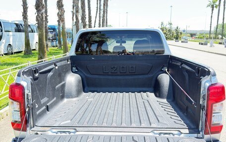 Mitsubishi L200 IV рестайлинг, 2023 год, 4 250 000 рублей, 12 фотография