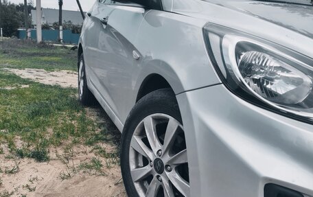 Hyundai Solaris II рестайлинг, 2013 год, 720 000 рублей, 4 фотография