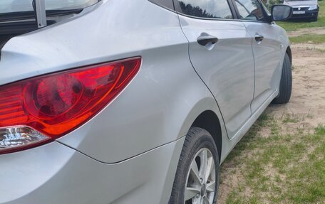 Hyundai Solaris II рестайлинг, 2013 год, 720 000 рублей, 7 фотография