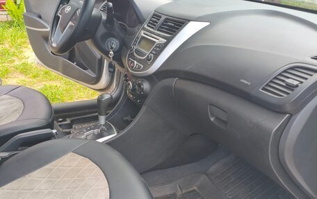 Hyundai Solaris II рестайлинг, 2013 год, 720 000 рублей, 8 фотография